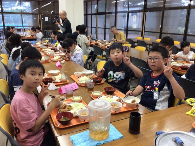 夕食