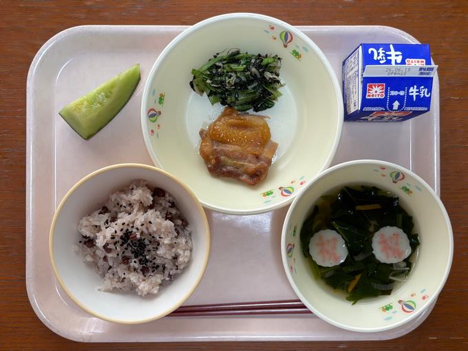 海神小学校独立記念日と県民の日をお祝い！