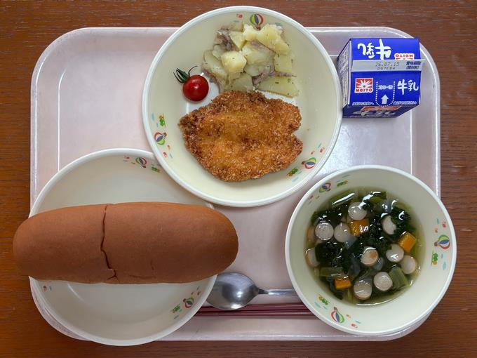 課題図書を読みたくなる給食！