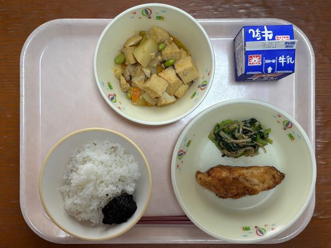 給食では年間通じて「三番瀬の海苔」が使われています。