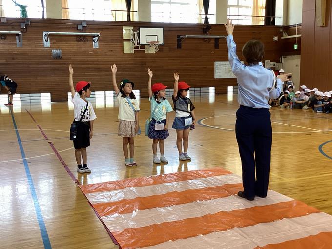 右・左・右!
