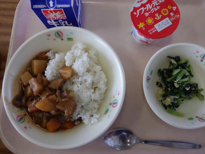 給食