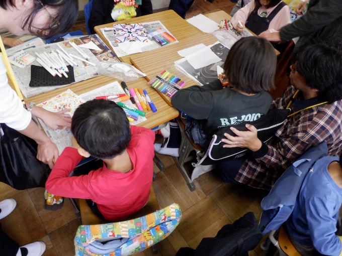 ２年生 一緒に作業