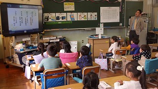 はじめに校歌等をみんなで挑戦