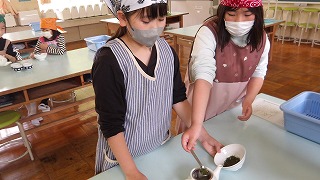 茶葉の分量は味に影響するので、慎重です