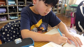 物語の不思議に思ったところを理由をつけてたくさん書いています