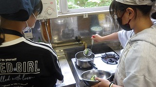 ゆでることでたくさんの野菜をとることができますね