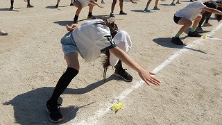 後半のソーラン節も力強い動きで体いっぱいに表現しています