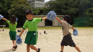個の動き、ペアの動き、集団の動きと盛りだくさん