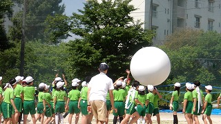 どちらも大玉を落としてしまい、ハラハラドキドキの勝負でした