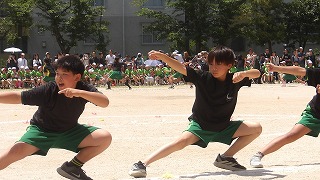 ソーラン節は、引いている網が見えてくるほど力強く表現しました