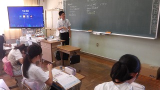 6年は道徳で、ルールとマナーを比較することでその違いを考えていきました