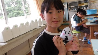 マスコットやティッシュペーパー入れなど、思い思いにデザインして愛着が沸く作品になりました