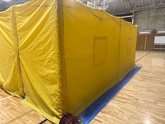 テントの中には煙が