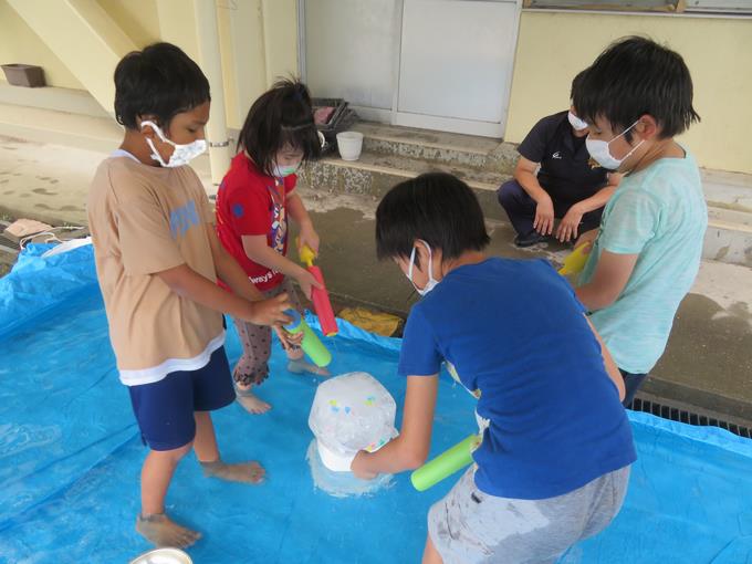 氷の中から宝物