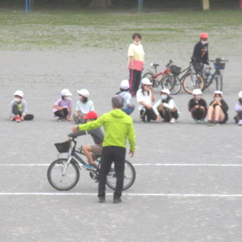 正しい自転車の乗り方