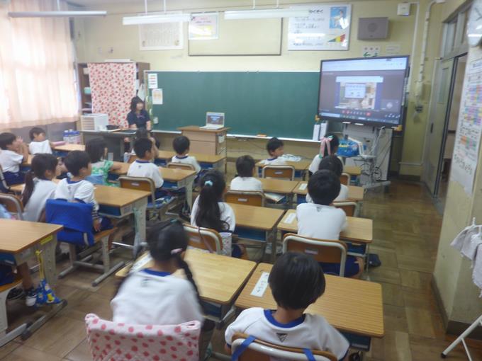 1年生も真剣に聞いています