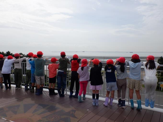 海は広いな。大きいな。