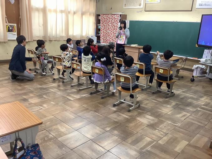 就学児と先生方とのお話