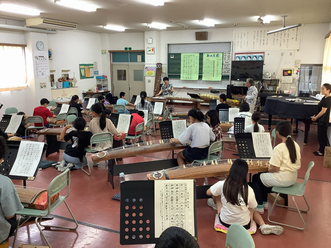 真剣に聞いています。
