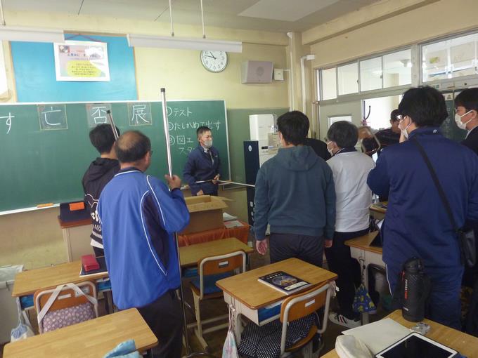 先生方による刺股訓練