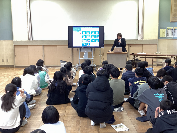 真剣に聞いています