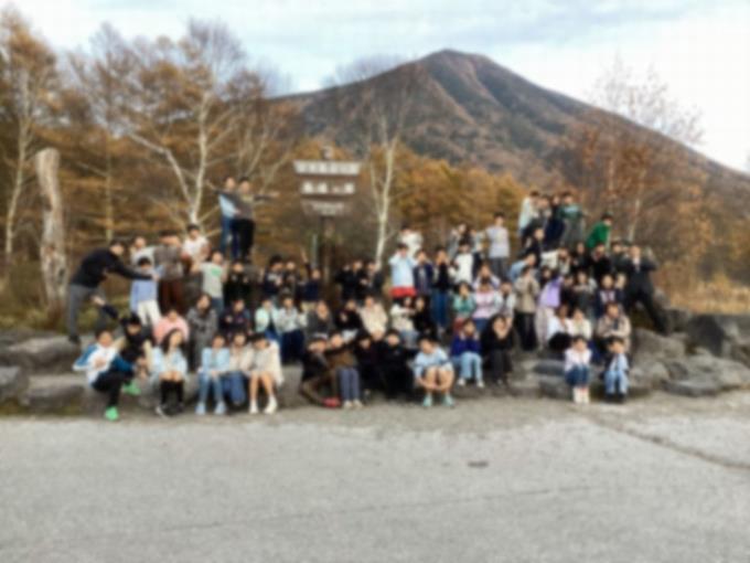 三本松緑地で学年全体でパチリ
