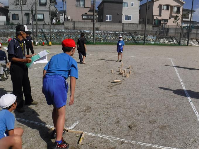 ニュースポーツクラブはモルックに挑戦