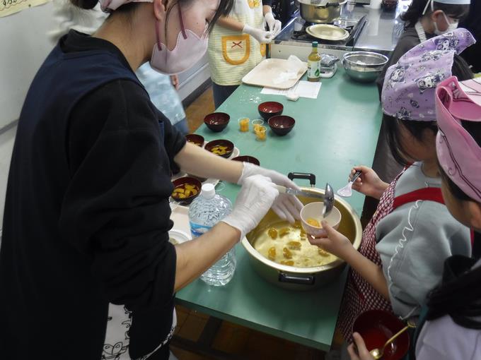 おしるこや白玉サイダー