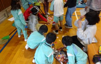 学校では掃除もします