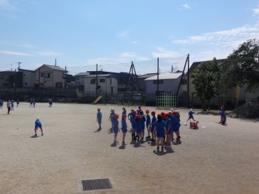 ソフトボール投げ