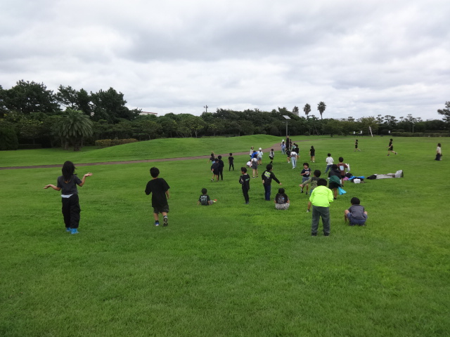三番瀬環境学習館～芝生広場