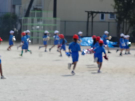 低学年のようですね…