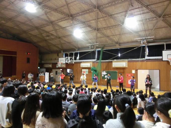 前原パフォーマンス1