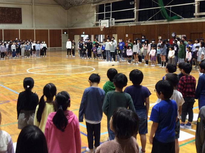 1年生を迎える会 全体合唱