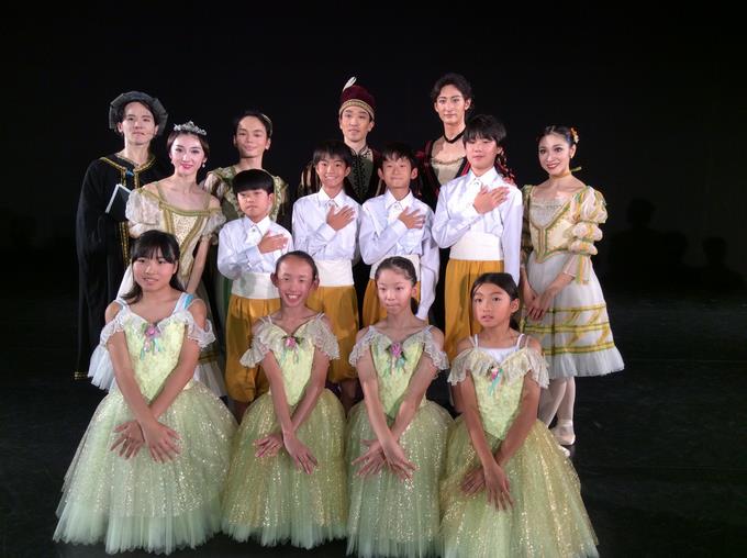 バレエに出演した子供たち