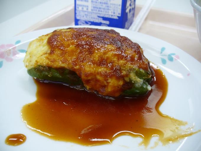 ピーマンの肉詰め