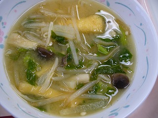 もやしときのこのみそ汁