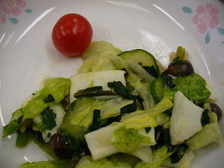 いかと茎わかめのサラダ