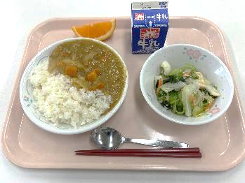 給食開始 カレーライス