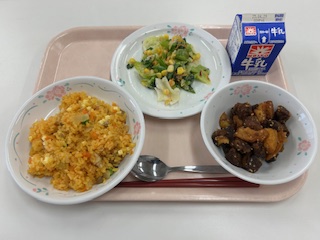 ピラフはコクのある味わい♪