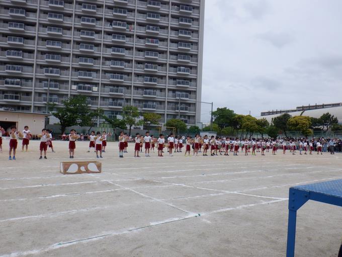 1・2先生「おばけがでるぞ!」