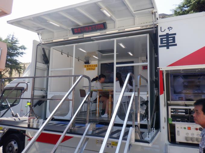 家具の固定は大丈夫?