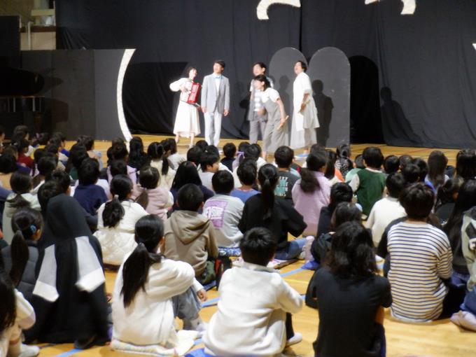 うたのステージ