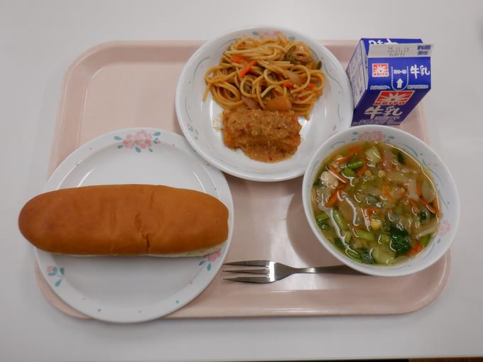 お話給食「パスタのひみつ」