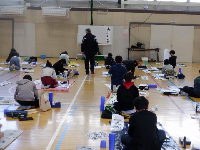 お手本をよく見て…