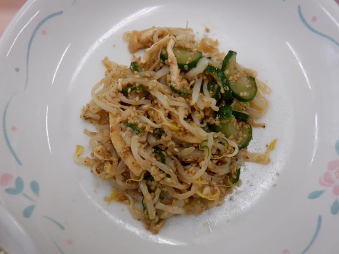 沖縄の料理「ﾏｰﾐﾅｳｻﾁ」