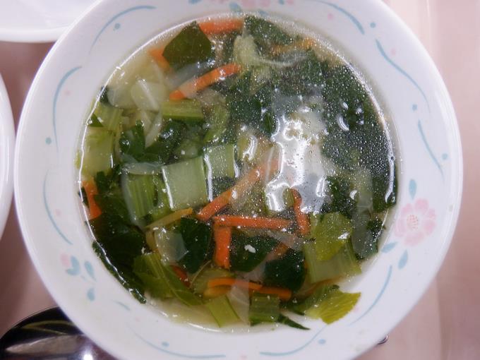 温かいキャベツスープ