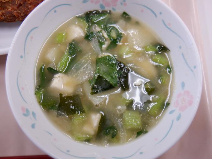 いもとわかめのごま汁