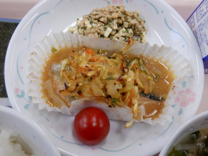 ﾁｬﾝﾁｬﾝ焼きと納豆あえ